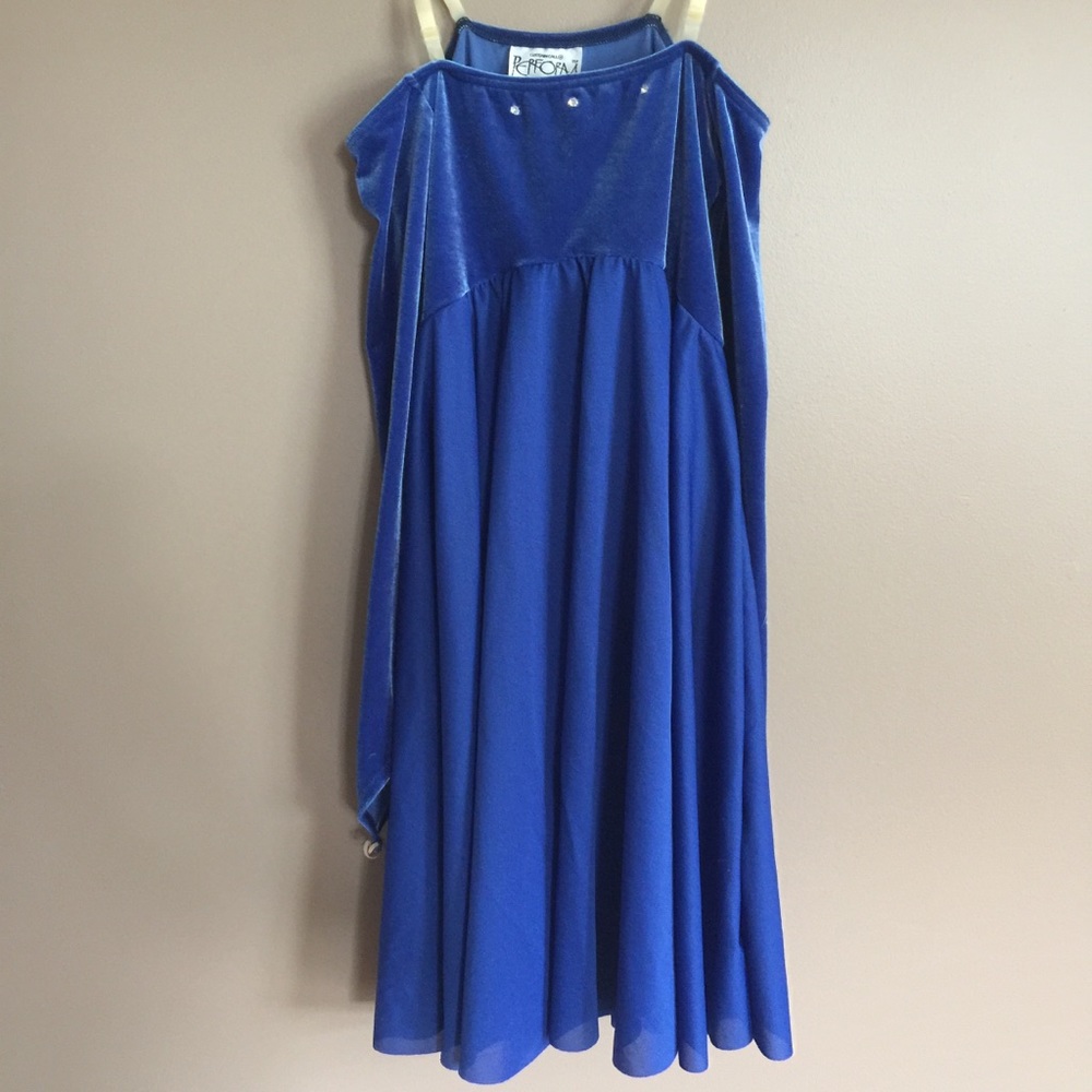 Perform dance costume blue long sleeve dress